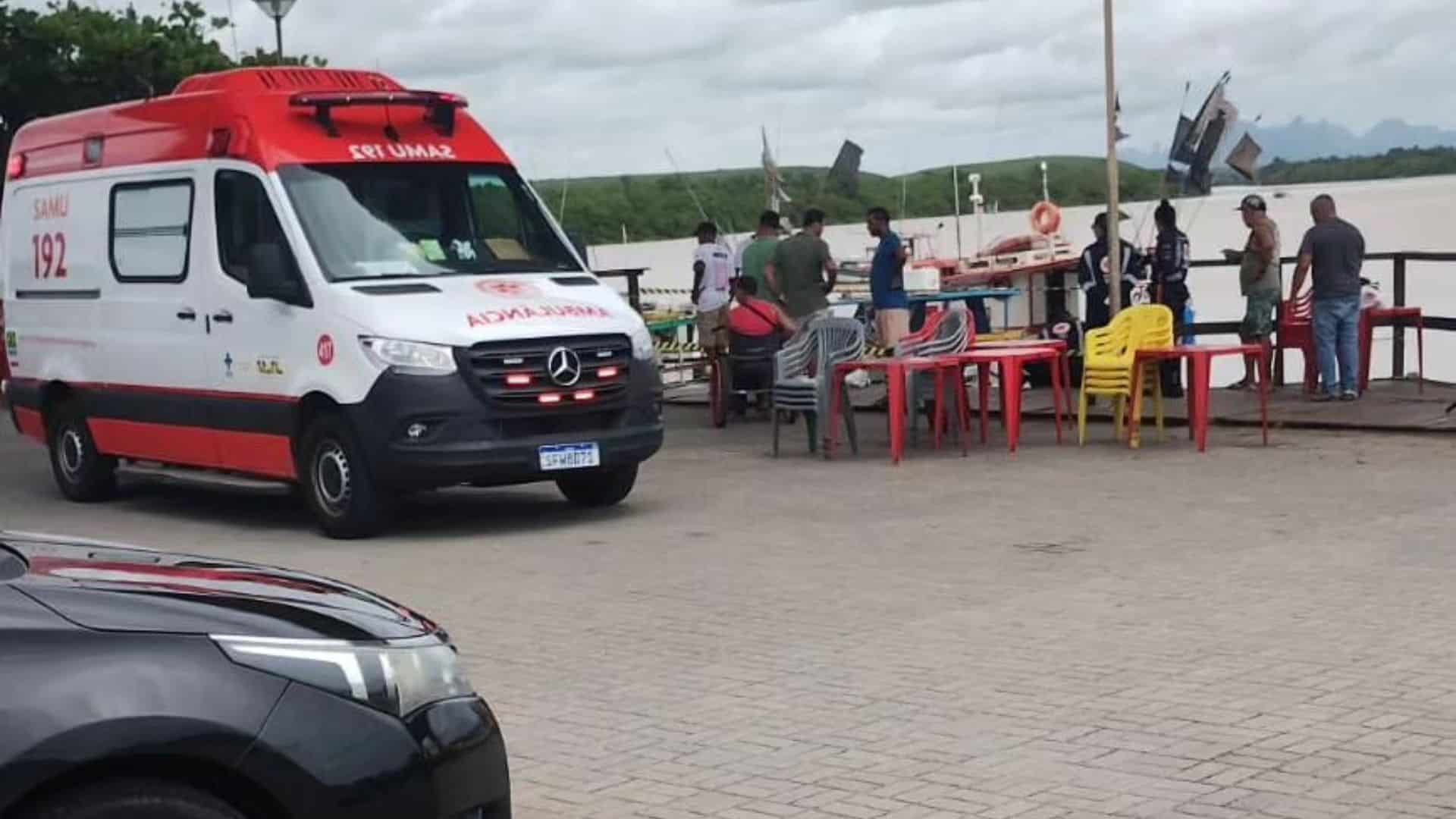 Homem morre afogado após se desequilibrar e cair no mar em Marataízes