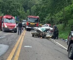 Idoso e criança morrem em acidente nesta quarta (25) em rodovia do ES Criança e idoso