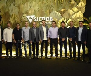 VITRINE: Sicoob Credirochas apresenta resultados em Assembleia Geral Assembleia Sicoob Credirochas
