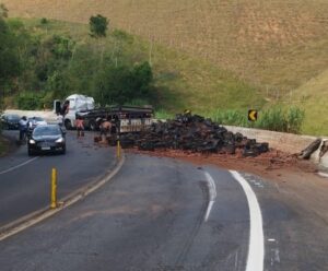 acidente na BR101 em Rio Novo do Sul