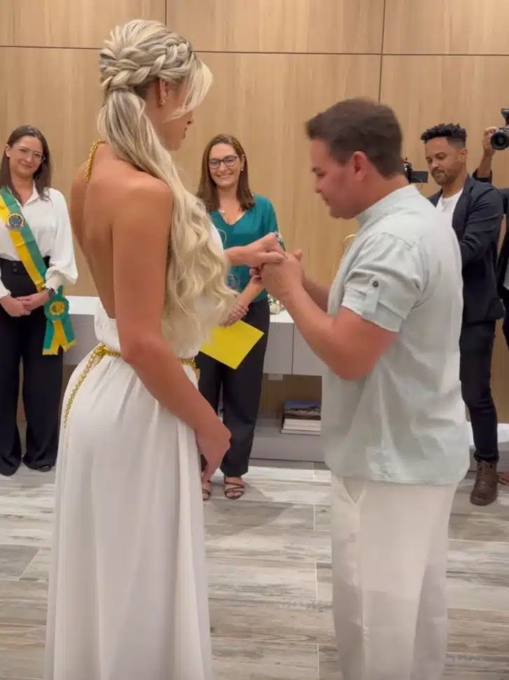 Mariana Polastrelli se casa com Eduardo Costa no dia de seu aniversário