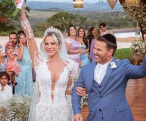 Religião de Eduardo Costa chama a atenção em casamento com Mariana Polastreli Mariana Polastreli e Eduardo Costa