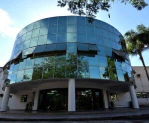 Hospital Infantil de Cachoeiro inaugura novos serviços nesta sexta-feira (28) fachada espelhada do HIFA