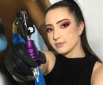 Mulheres estão cada vez mais presente no mercado de tatuagens