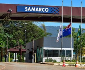 Justiça de MG homologa plano de recuperação judicial da Samarco Fachada na frente da Samarco