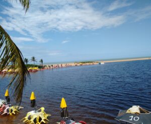Sul do ES tem sexta-feira (12) de sol e muito calor imagem ilustra previsão do tempo em marataízes