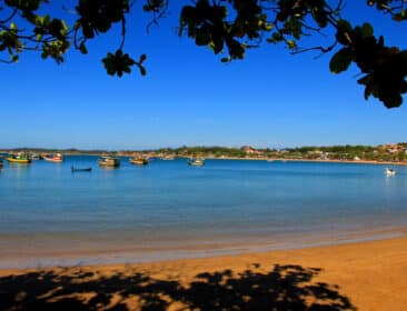 Praias fazem de Anchieta um dos destinos mais buscados no Carnaval