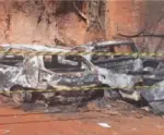 Vizinhos flagram homem se masturbando e ateiam fogo em casa e carros em Cachoeiro