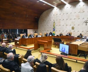 STF tem maioria para tornar réus mais 131 bolsonaristas Plenário do STF