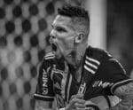 Corinthians leva 2 de Paulinho, perde para o Atlético-MG na Copa do Brasil e se afunda em crise