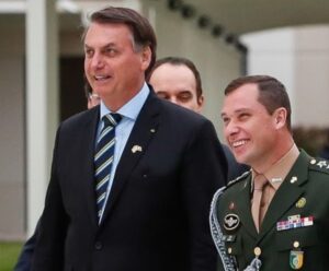 Bolsonaro e Mauro Cid