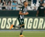 Botafogo bate Atlético-MG, segue 100% no Brasileiro e chega a 14 jogos invicto