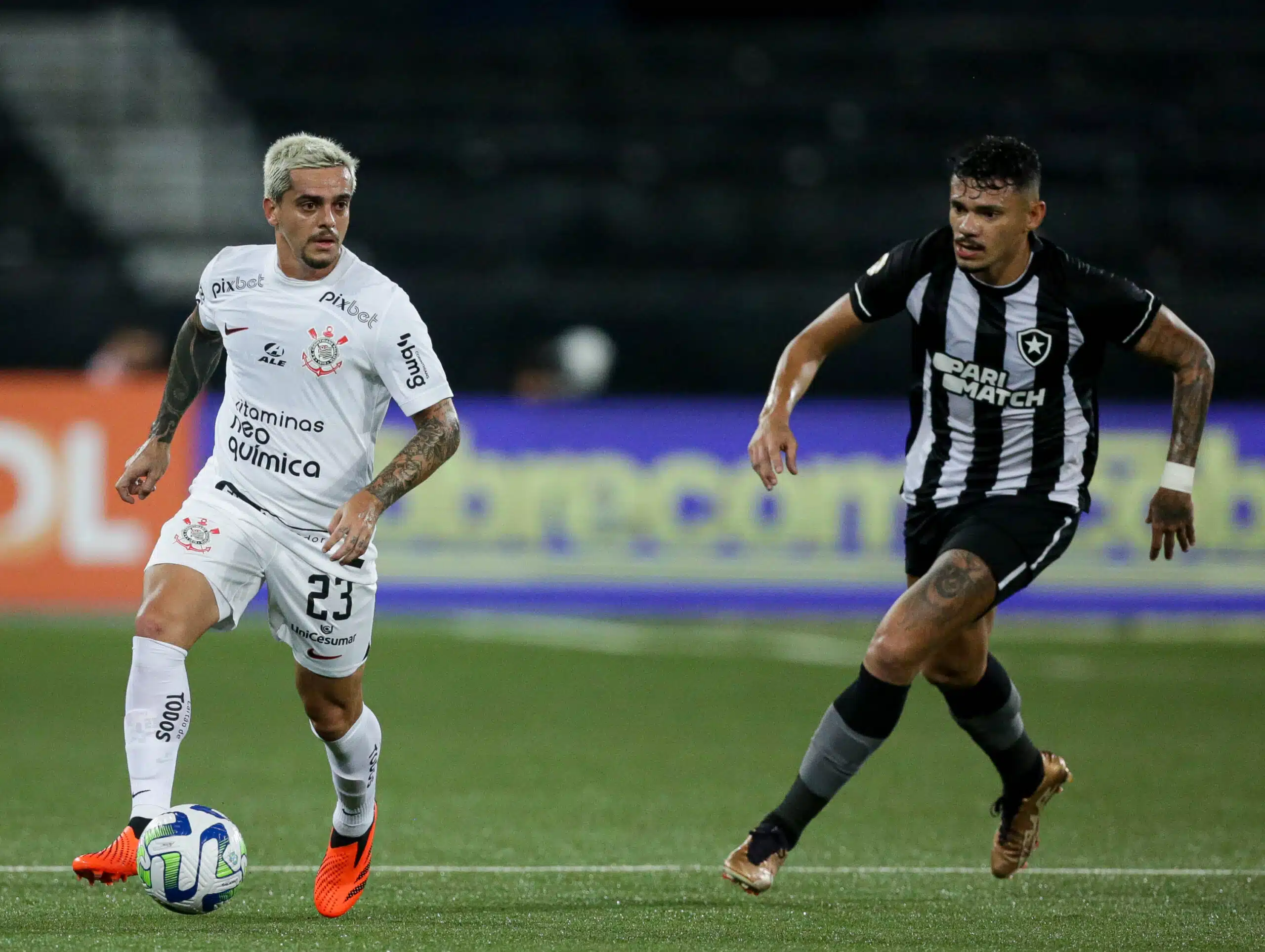 Corinthians fica no empate sem gols na Colômbia, mas mantém a