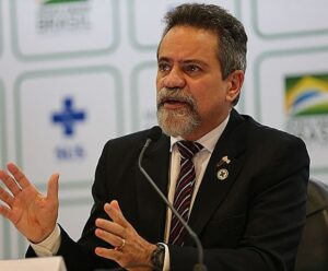 Élcio Franco ex-número dois da saúde de Bolsonaro