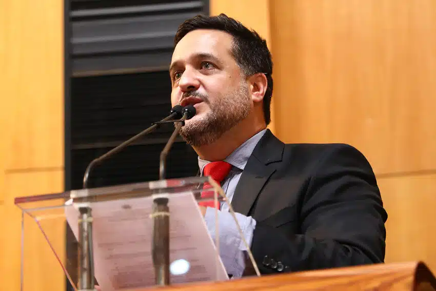 Gandini na Tribuna da Assembleia Legislativa