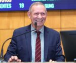 João Coser faz homenagem a trabalhadores capixabas
