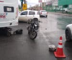 Motociclistas ficam feridos em acidente com ônibus na BR 101