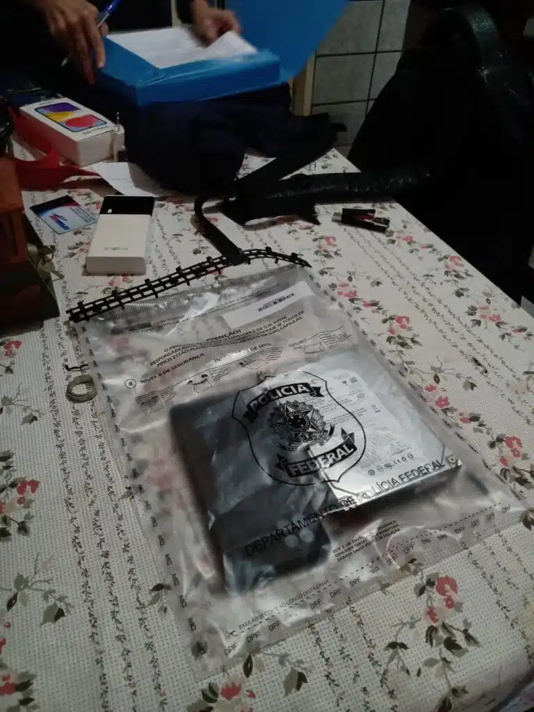 Homem é preso com arquivos de exploração sexual de crianças no Espírito Santo