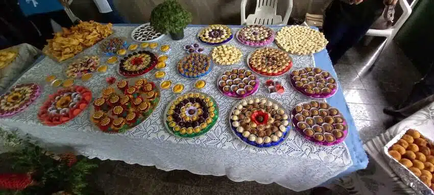 mesa com guloseimas