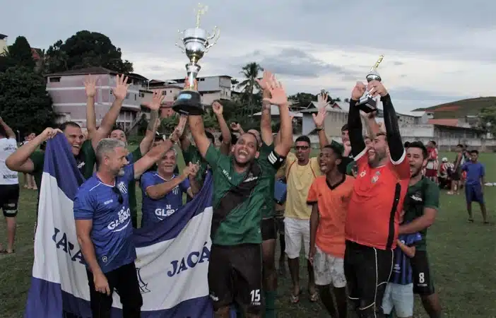 Foto da comemoração da equipe do Jacá que venceu o Torneio do Trabalhador de São José do Calçado