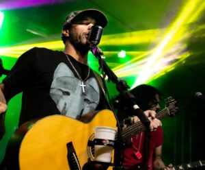 Casaca, Wanted Band e Jessé Lopes fazem shows gratuitos em Cariacica show da banda Casaca