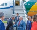 Lula chega a Londres para coroação do Rei Charles III