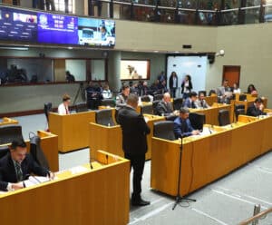 Assembleia Legislativa aprova fundo para pequenos negócios no ES Plenário da Assembleia Legislativa do Espírito Santo