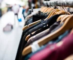 Multivix promove Bazar Solidário com peças a R$ 20,00