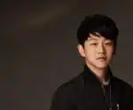 Cantor sul-coreano Choi Sung-bong é encontrado morto aos 33 anos