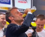 Macron gera polémica na França após beber cerveja com apenas um gole