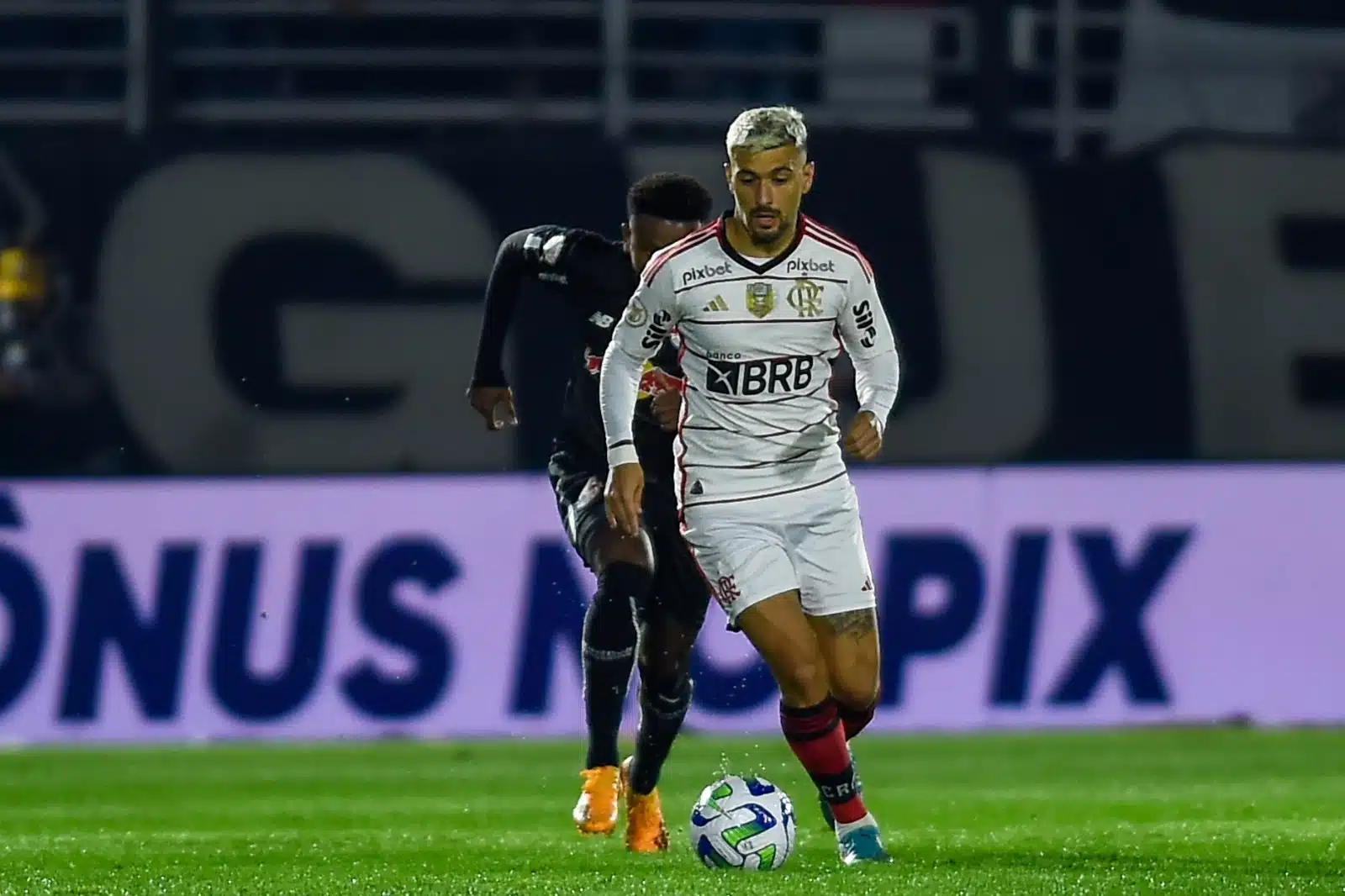 Corinthians é superado pelo Red Bull Bragantino por 1 a 0, no