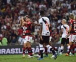 Flamengo vence clássico e deixa Vasco na zona do rebaixamento