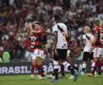 Flamengo vence clássico e deixa Vasco na zona do rebaixamento