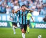 Grêmio goleia o Coritiba e assume a vice-liderança do Brasileirão