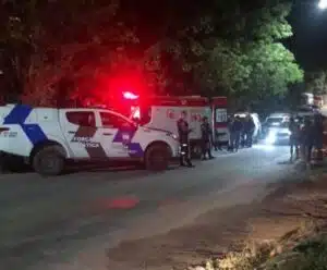 Homem é baleado no bairro Vilage da Luz em Cachoeiro Homem baleado no bairro Vilage da Luz em Cachoeiro