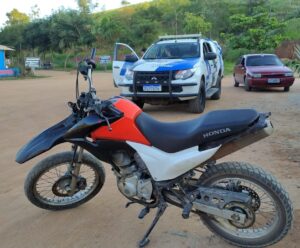 Com ficha suja na polícia, adolescente é detido com moto roubada em Itapemirim