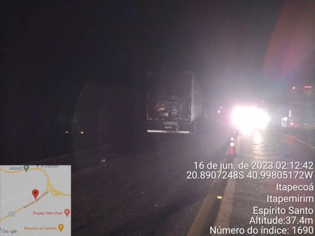 Acidente entre ônibus de turismo e carreta mata motorista e deixa 12 feridos em Itapemirim