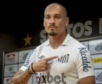 Santos rescinde contrato e Maicon tem caminho livre para assinar com Vasco