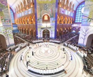 Padre autor de mosaico em Aparecida é expulso após denúncias de abuso sexual Mosaico Santuário de Aparecida