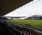 Vasco: caminhão colide contra o muro de São Januário e deixa feridos.