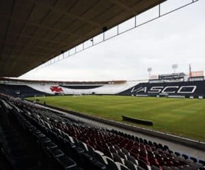 Filho de Eurico Miranda prevê ruína do Vasco: “Falirá em 2 anos” São Januário - estádio do Vasco