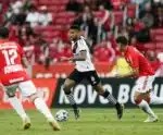 Com dois gols no início, Internacional impõe quinta derrota ao Vasco