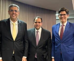 Presidente nacional da OAB receberá título de cidadão espirito-santense Deputado Mazinho e advogados da OAB