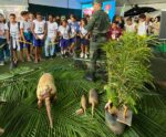 PM Ambiental orienta crianças sobre preservação da natureza no Sustentabilidade Capixaba