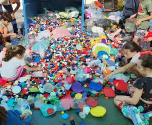 Prefeitura de Vitória está recolhendo tampinhas e lacres de alumínio