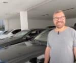 Filho de Hebe Camargo vende coleção de carros da mãe