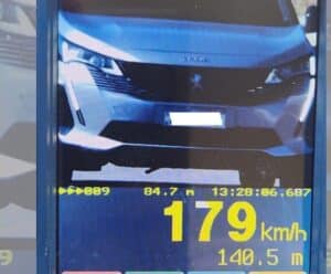 Multa: PRF flagra veículo a 179km/h na BR 101 no ES foto do radar