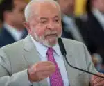 Lula fará cirurgia até dezembro para tratar dores na perna