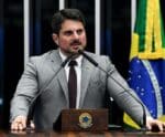 Após cobrança, Do Val diz que volta ao Senado depois do recesso