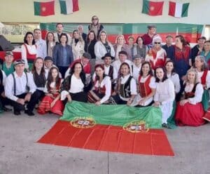 Portugália 2023 promete encantar com cultura e gastronomia Pessoas vestidas com roupas típicas
